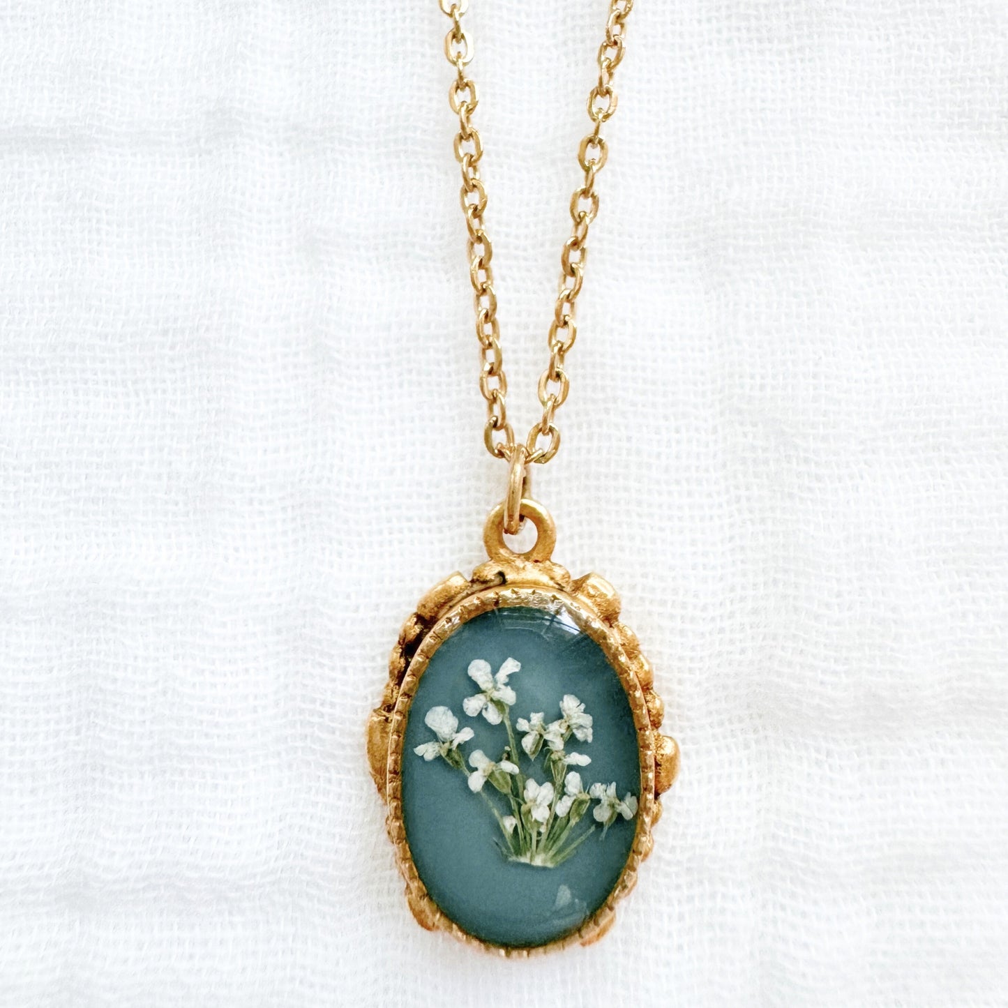 Jane Ornate Pressed Flower Necklace | Gold