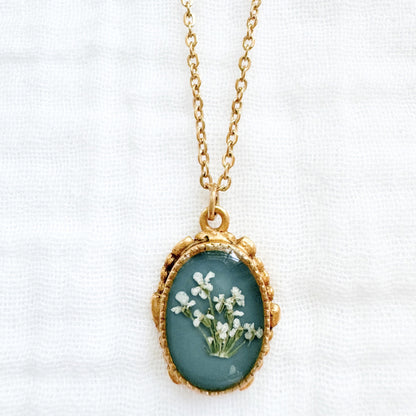 Jane Ornate Pressed Flower Necklace | Gold