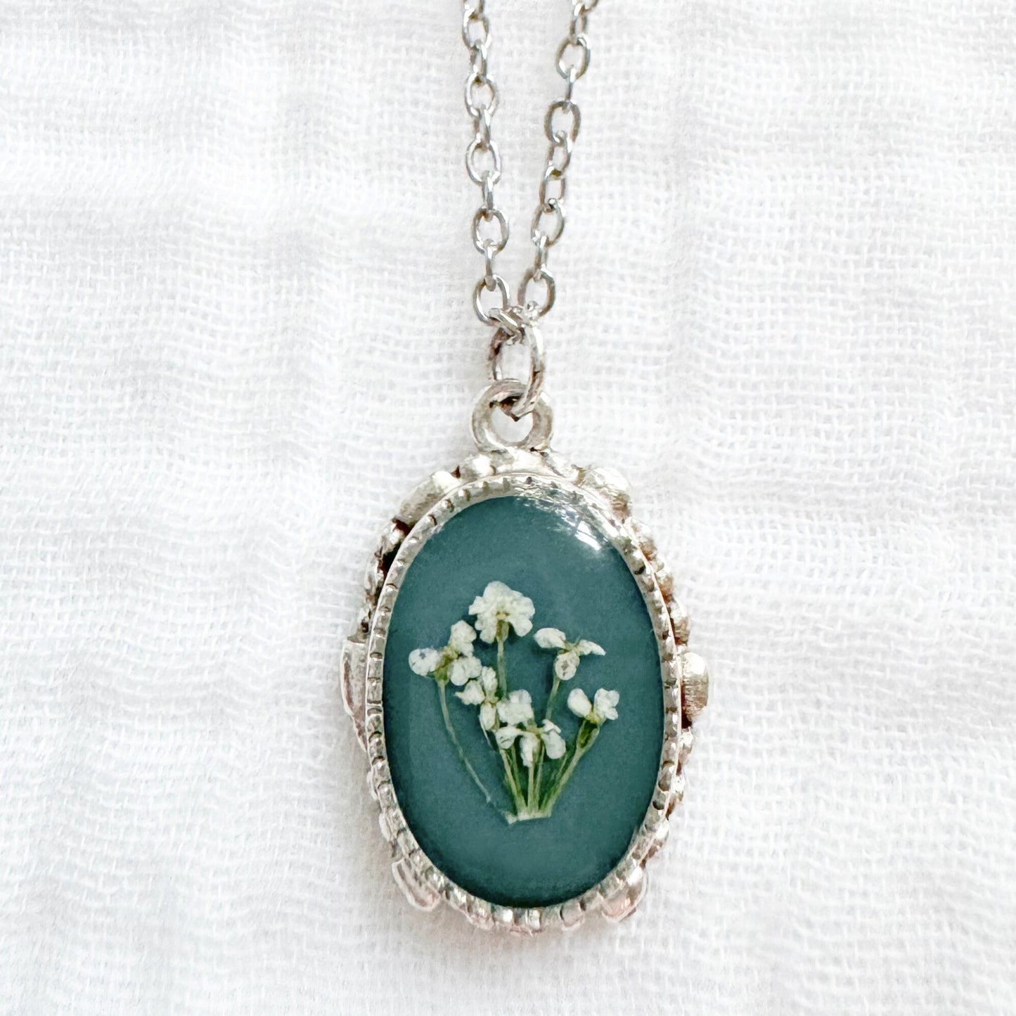 Jane Ornate Pressed Flower Necklace | Silver