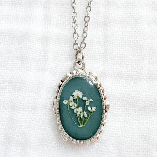 Jane Ornate Pressed Flower Necklace | Silver