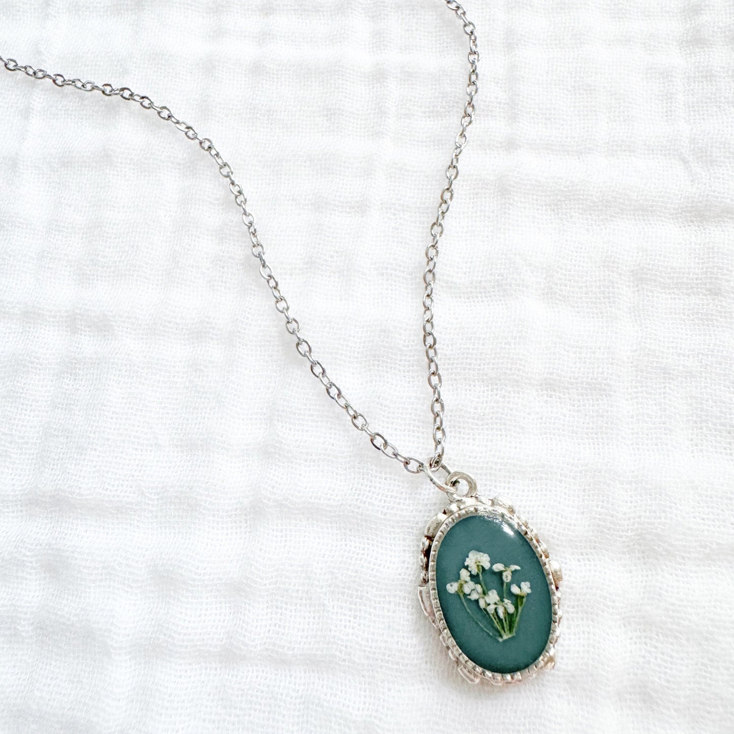Jane Ornate Pressed Flower Necklace | Silver