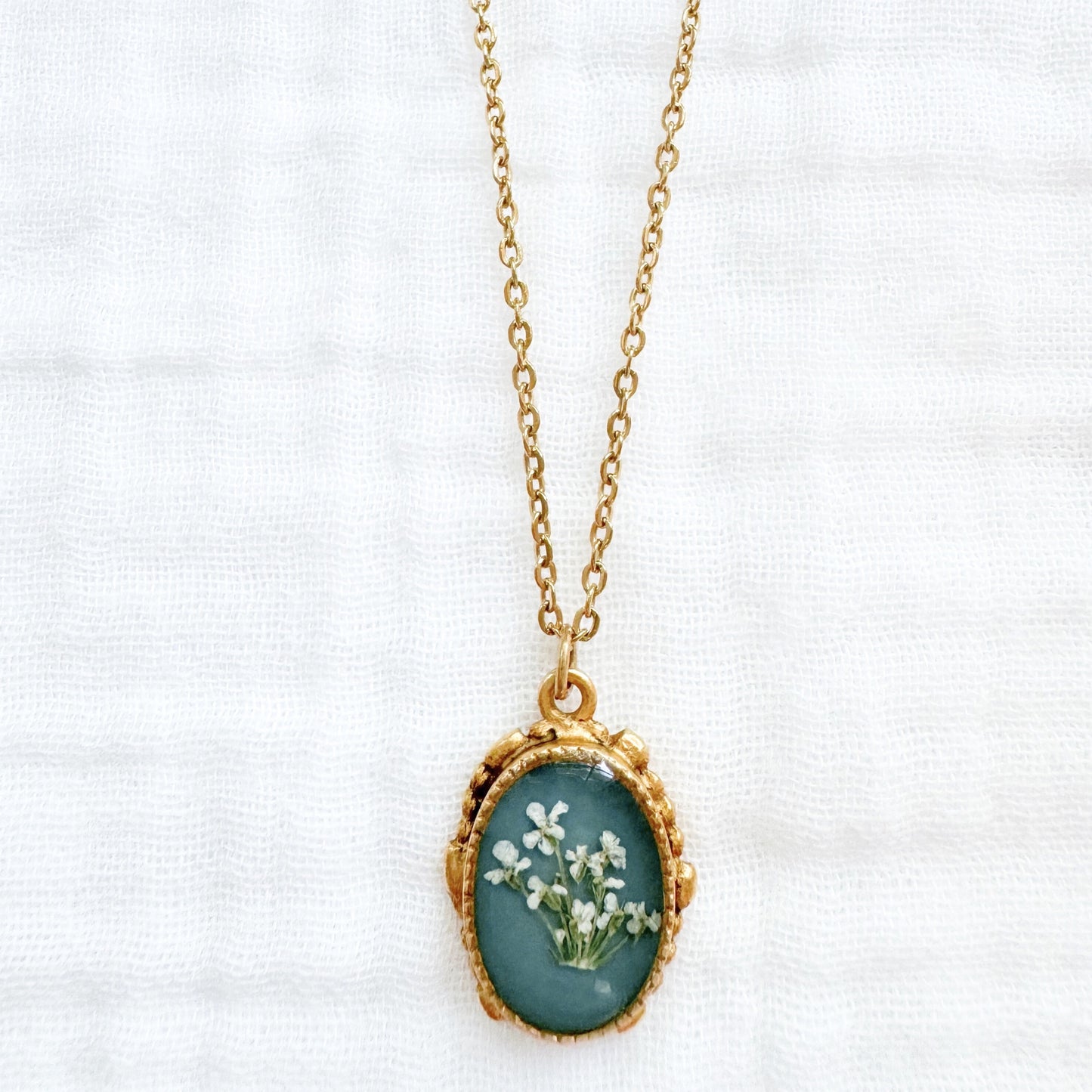 Jane Ornate Pressed Flower Necklace | Gold