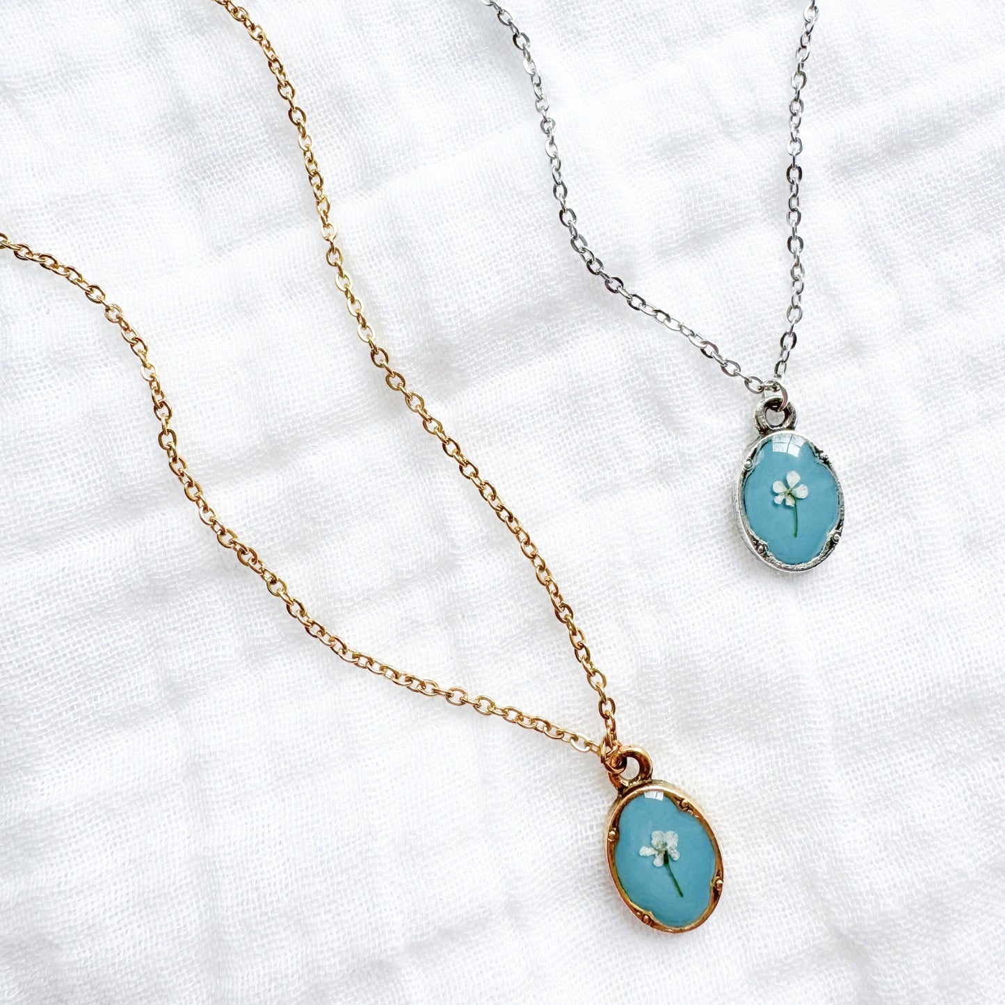 Jasmine Mini Ornate Pressed Flower Necklace | Silver