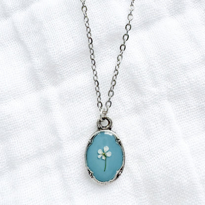 Jasmine Mini Ornate Pressed Flower Necklace | Silver