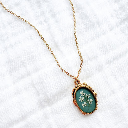 Jeannie Pressed Flower Necklace | Gold