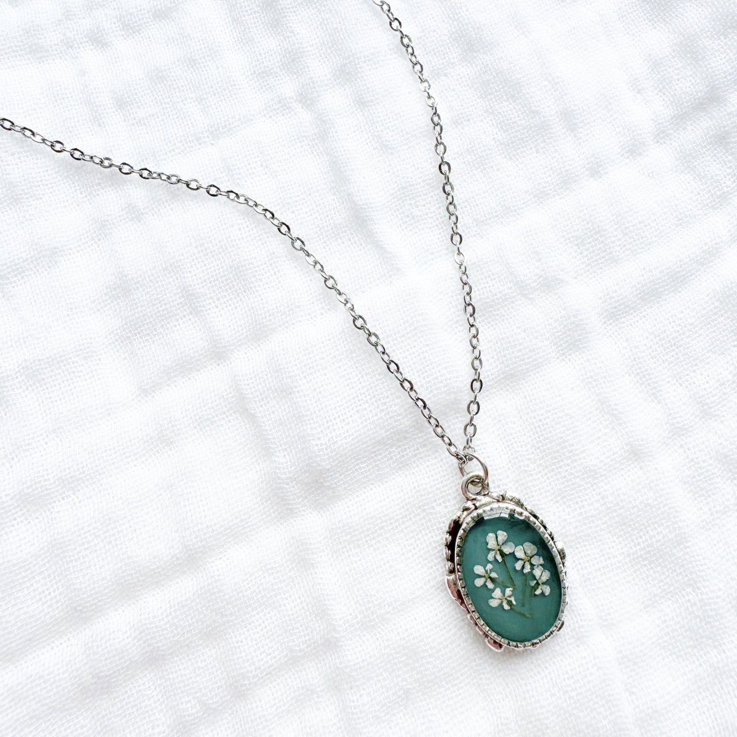 Jeannie Pressed Flower Necklace | Silver