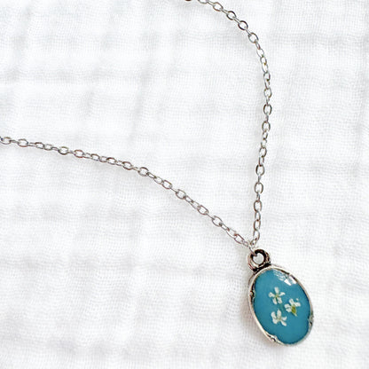 Judy Mini Ornate Pressed Flower Necklace | Silver