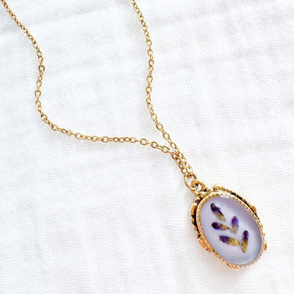 Lavender Buds Ornate Pressed Flower Necklace | Gold