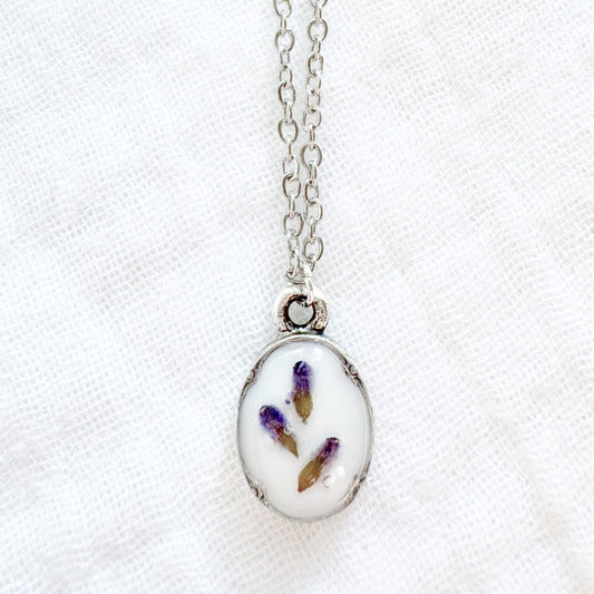 Lavender Buds Mini Ornate Pressed Flower Necklace | Silver
