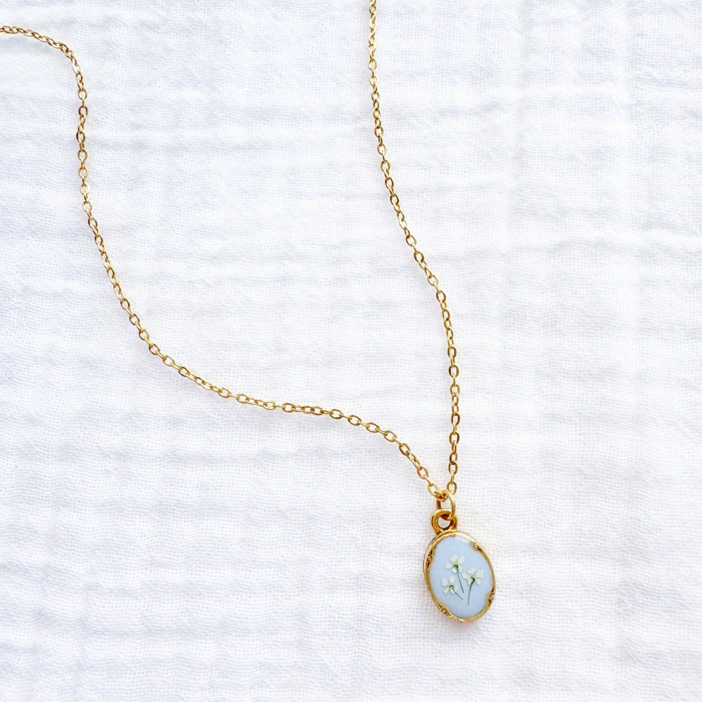 *Custom* Leah Mini Ornate Pressed Flower Necklace | Gold