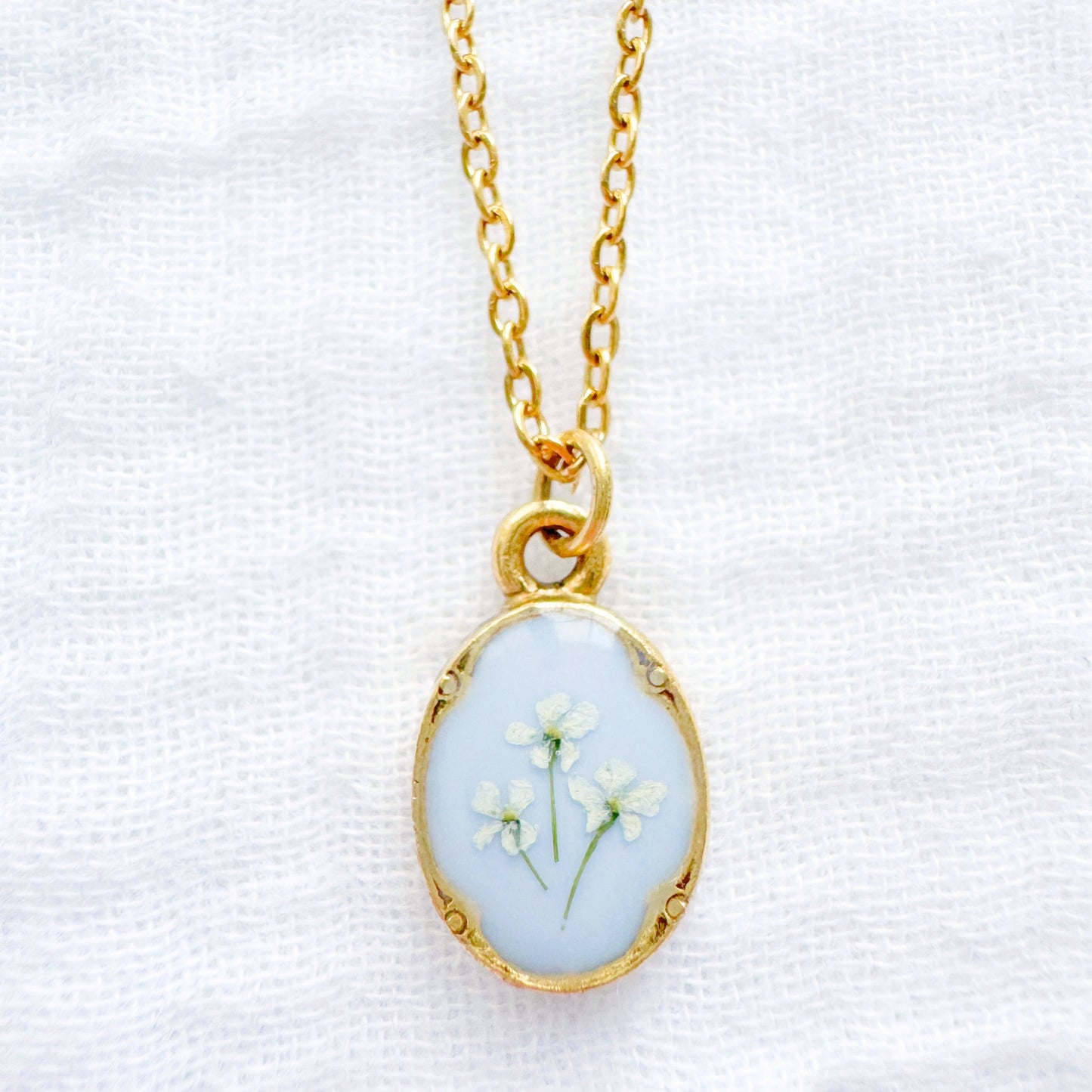 *Custom* Leah Mini Ornate Pressed Flower Necklace | Gold