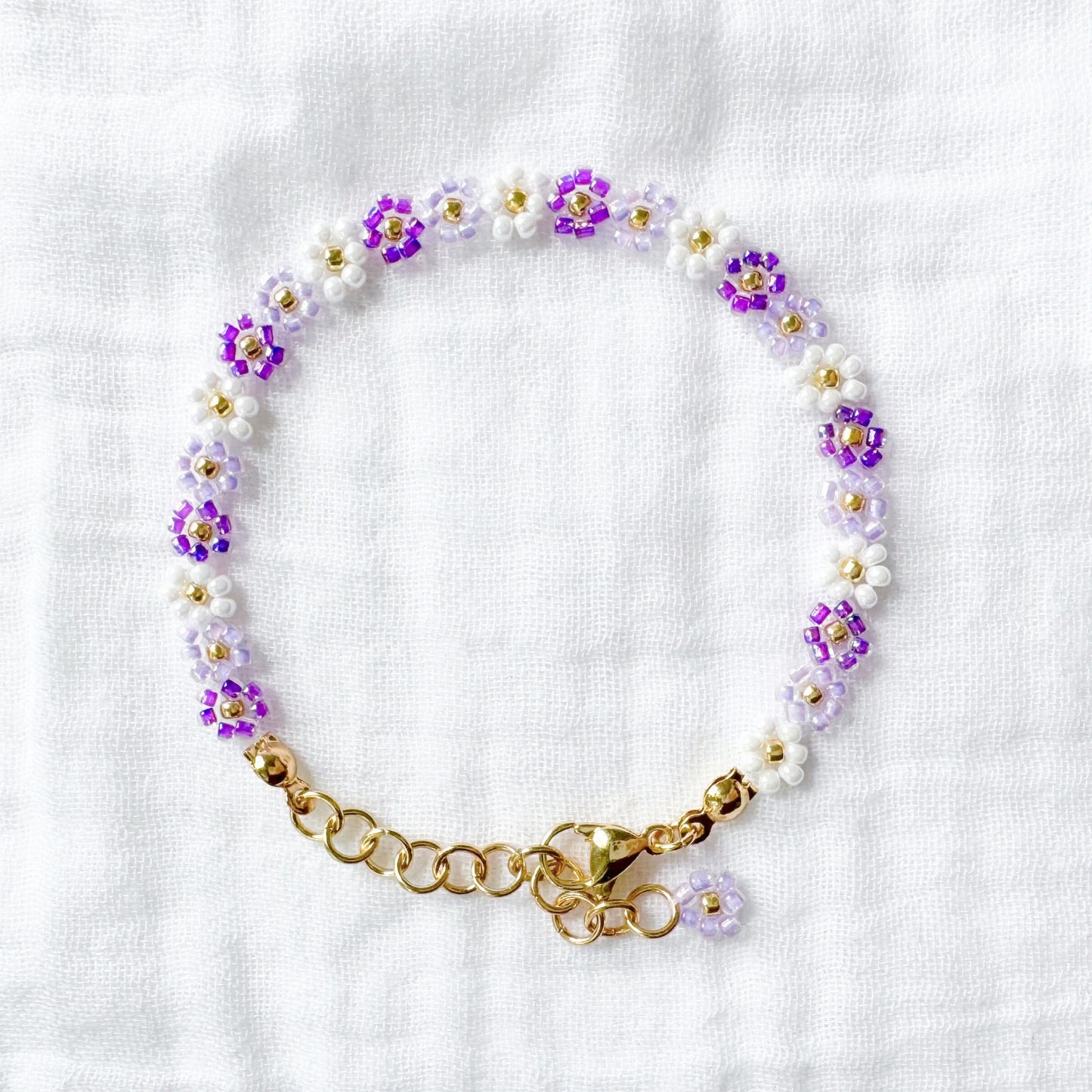 Lilacs & Lavender Daisy Chain Bracelet | Gold