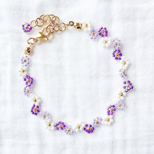 Lilacs & Lavender Wild Daisy Chain Bracelet | Gold