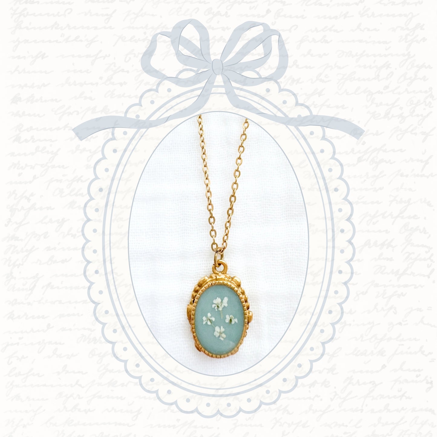 Elizabeth Ornate Pressed Flower Necklace | Gold