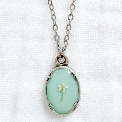 Lizzy Mini Ornate Pressed Flower Necklace | Silver