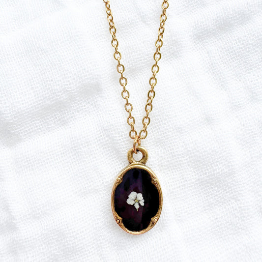 Lynn Mini Ornate Pressed Flower Necklace | Gold
