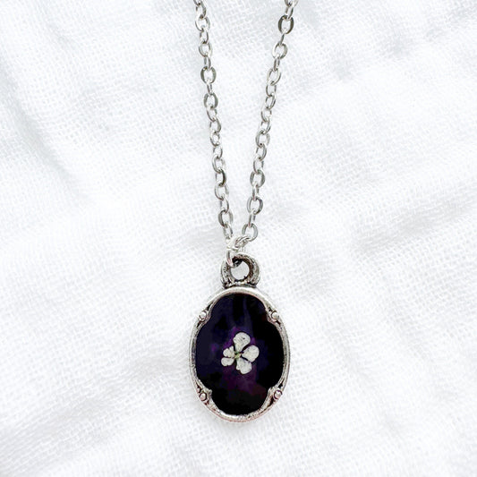 Lynn Mini Ornate Pressed Flower Necklace | Silver
