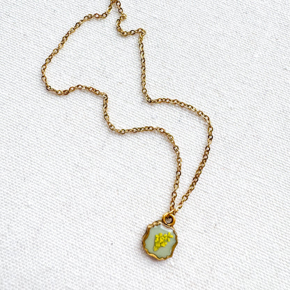 Maisy Pressed Flower Necklace | Gold