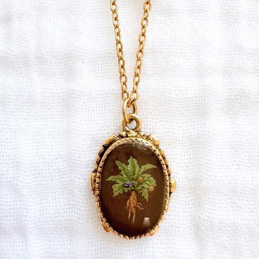Mandrake Ornate Pendant Necklace | Gold
