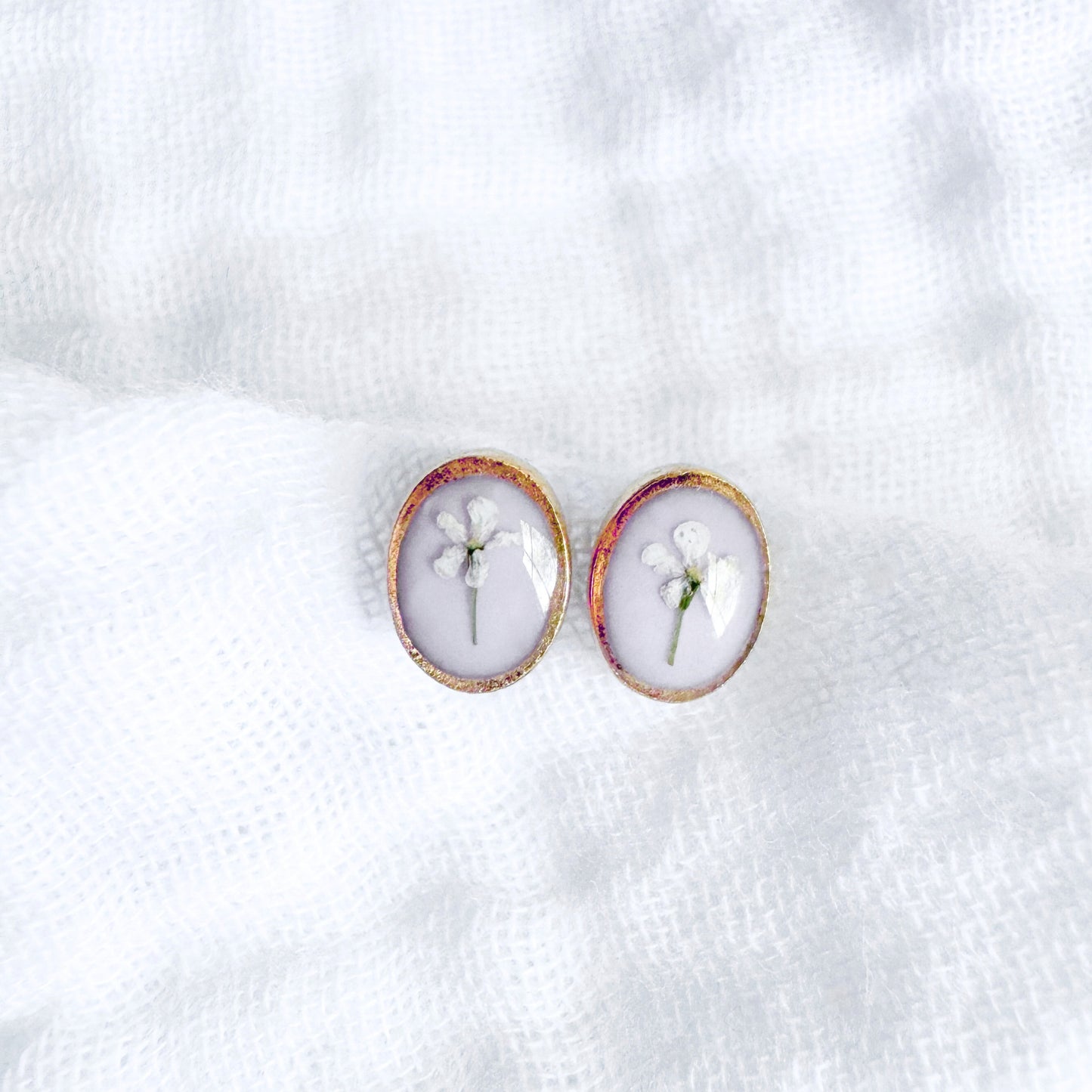 Mary Pressed Flower Oval Earrings | Gold