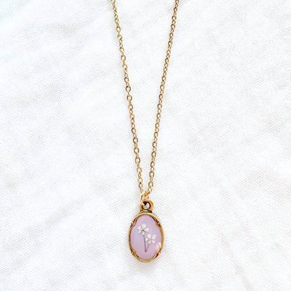 Cecilia Mini Ornate Pressed Flower Necklace | Gold