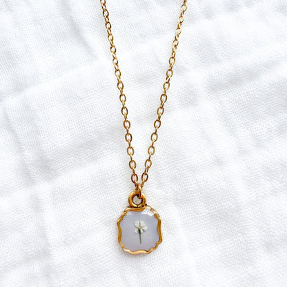 Molly Mini Frame Pressed Flower Necklace | Gold
