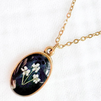Nada Classic Oval Pressed Flower Necklace | Gold