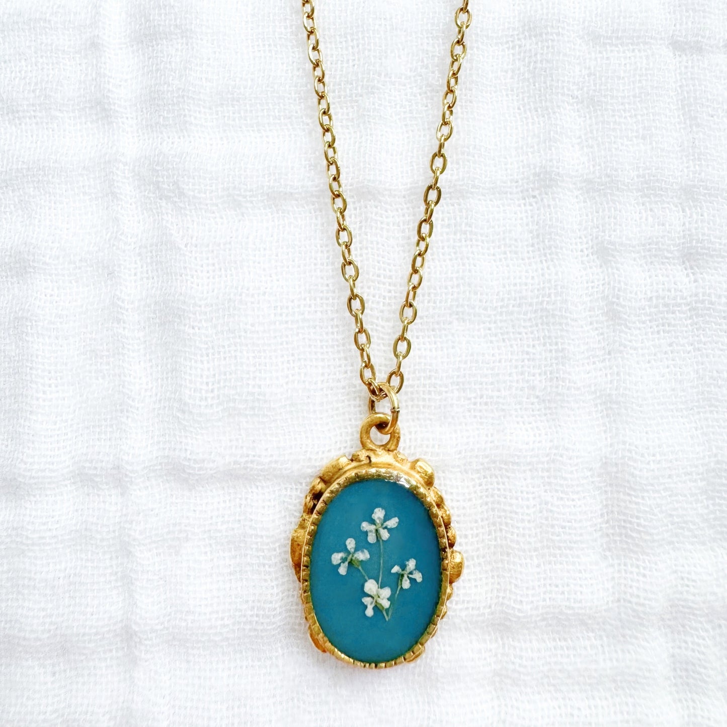 Natalie Ornate Pressed Flower Necklace | Gold