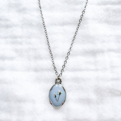 Olivia Mini Ornate Pressed Flower Necklace | Silver