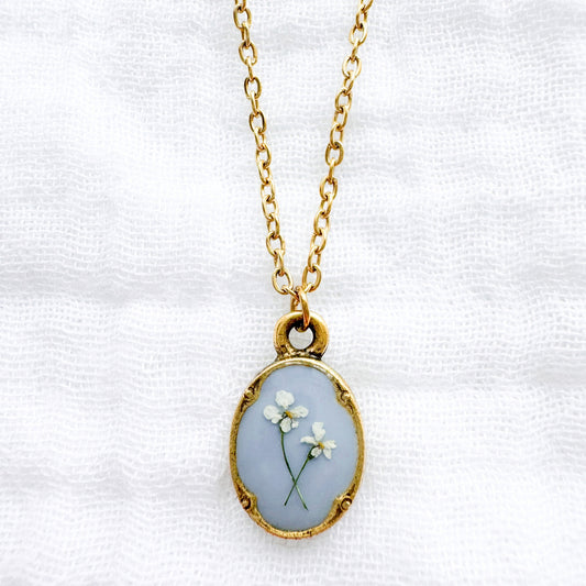 Olivia Mini Ornate Pressed Flower Necklace | Gold