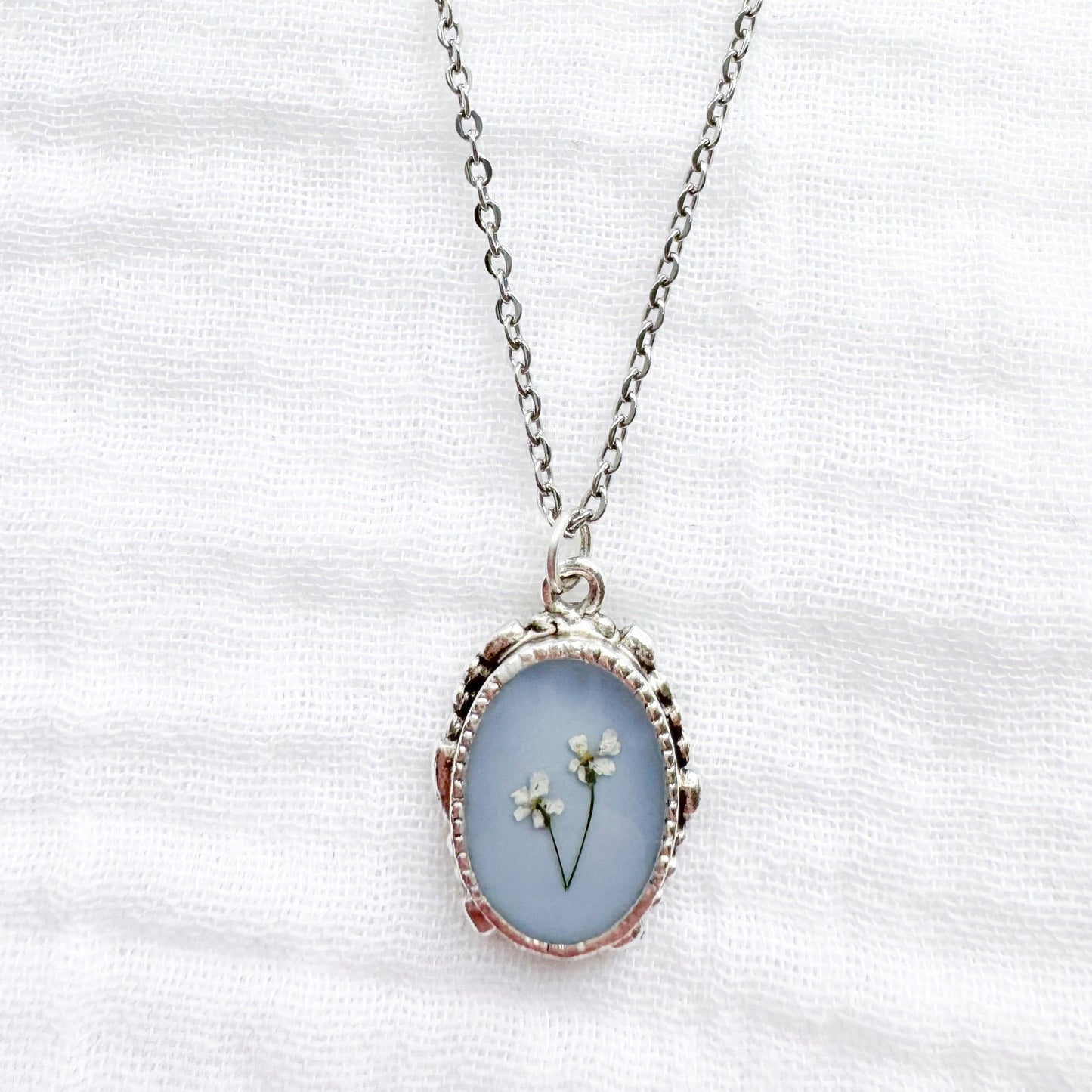 Olivia Ornate Pressed Flower Necklace | Silver