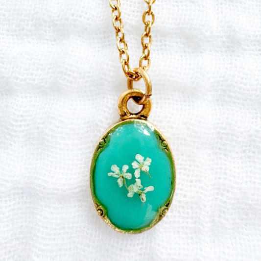 Ophelia Mini Ornate Pressed Flower Necklace | Gold