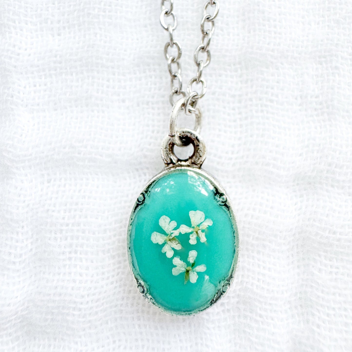 Ophelia Mini Ornate Pressed Flower Necklace | Silver