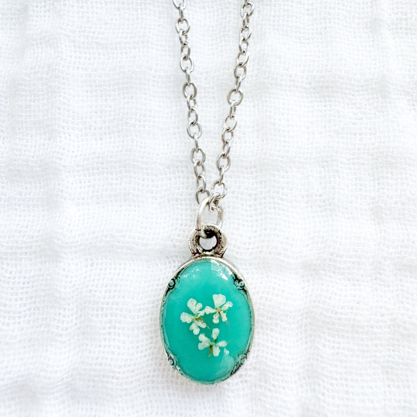 Ophelia Mini Ornate Pressed Flower Necklace | Silver