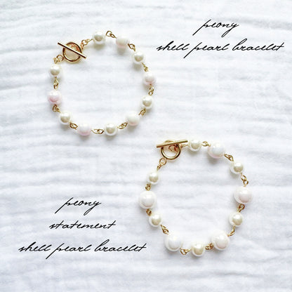Peony Statement Shell Pearl Bracelet | Gold