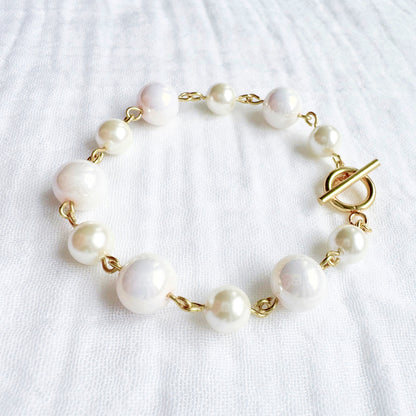 Peony Statement Shell Pearl Bracelet | Gold