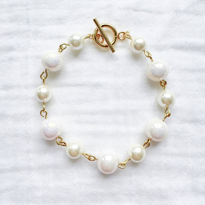 Peony Statement Shell Pearl Bracelet | Gold