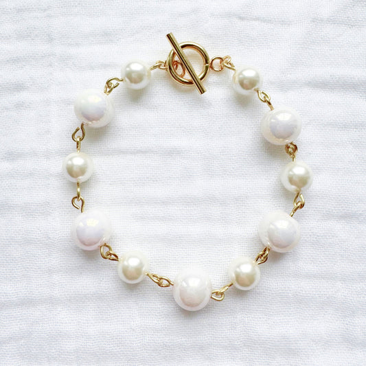 Peony Statement Shell Pearl Bracelet | Gold