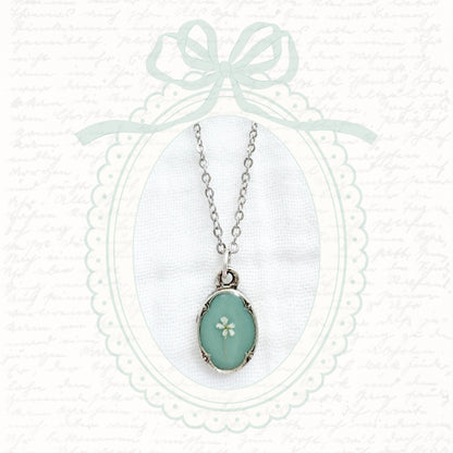 Anne Mini Ornate Pressed Flower Necklace | Silver