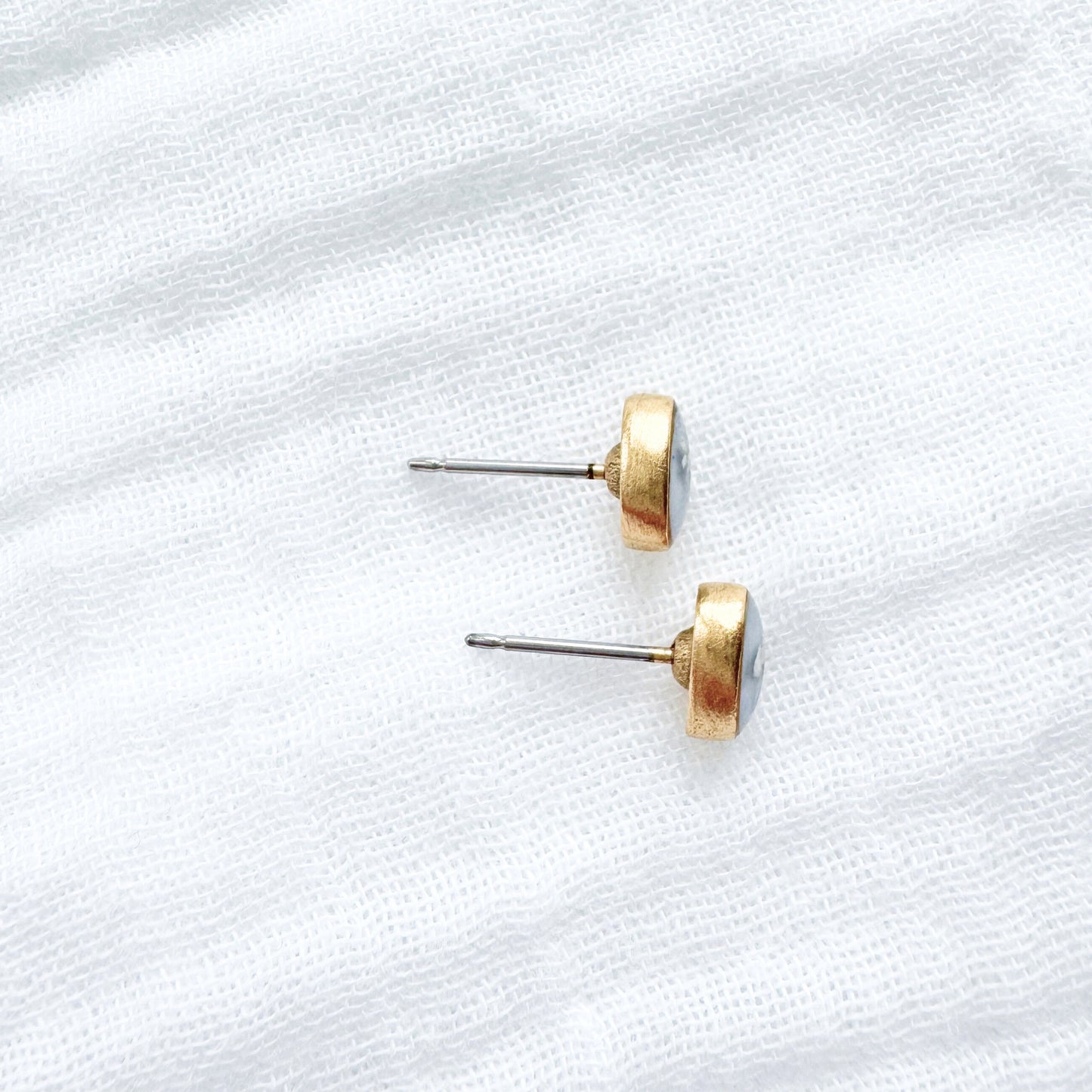 Olivia Pressed Flower Oval Earrings | Gold