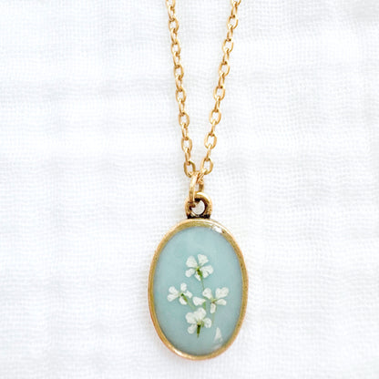Elizabeth Classic Oval Pressed Flower Necklace | Gold