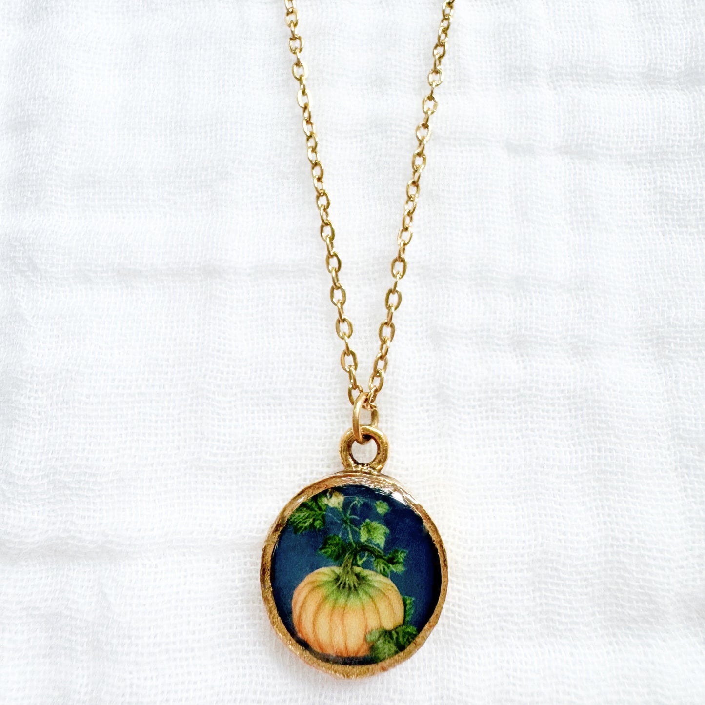 Pumpkin Coin Pendant Necklace | Gold