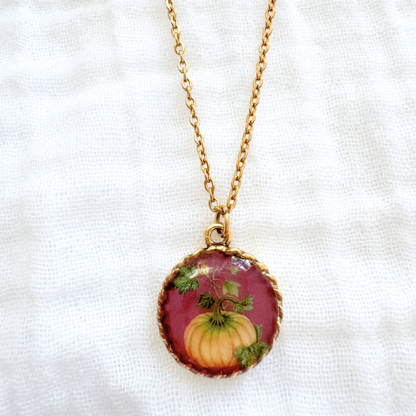 Pumpkin Burgundy Pendant Necklace | Gold