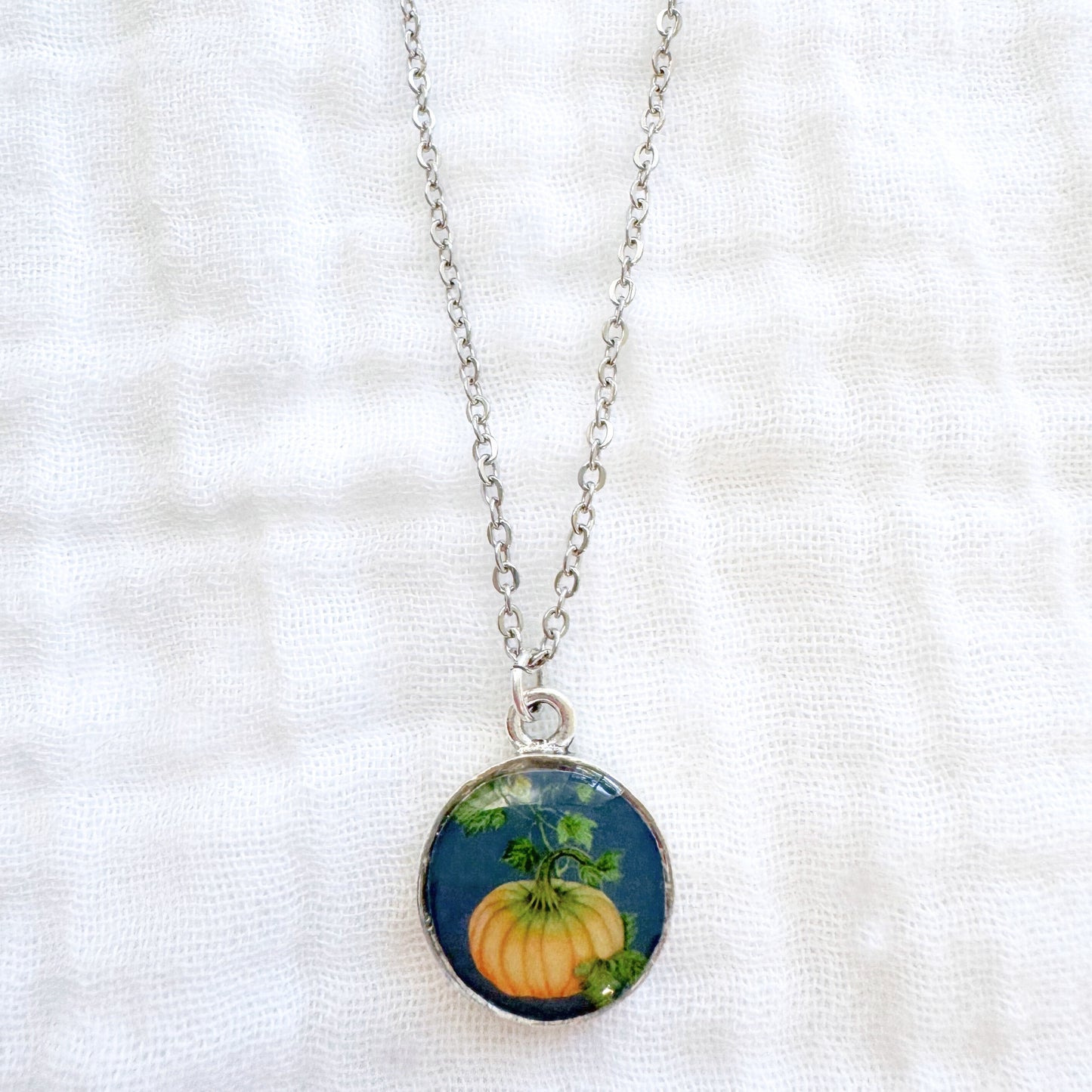 Pumpkin Coin Pendant Necklace | Silver