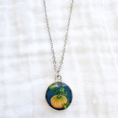 Pumpkin Coin Pendant Necklace | Silver