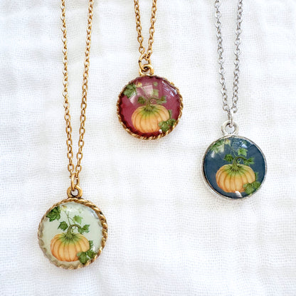 Pumpkin Green Pendant Necklace | Gold