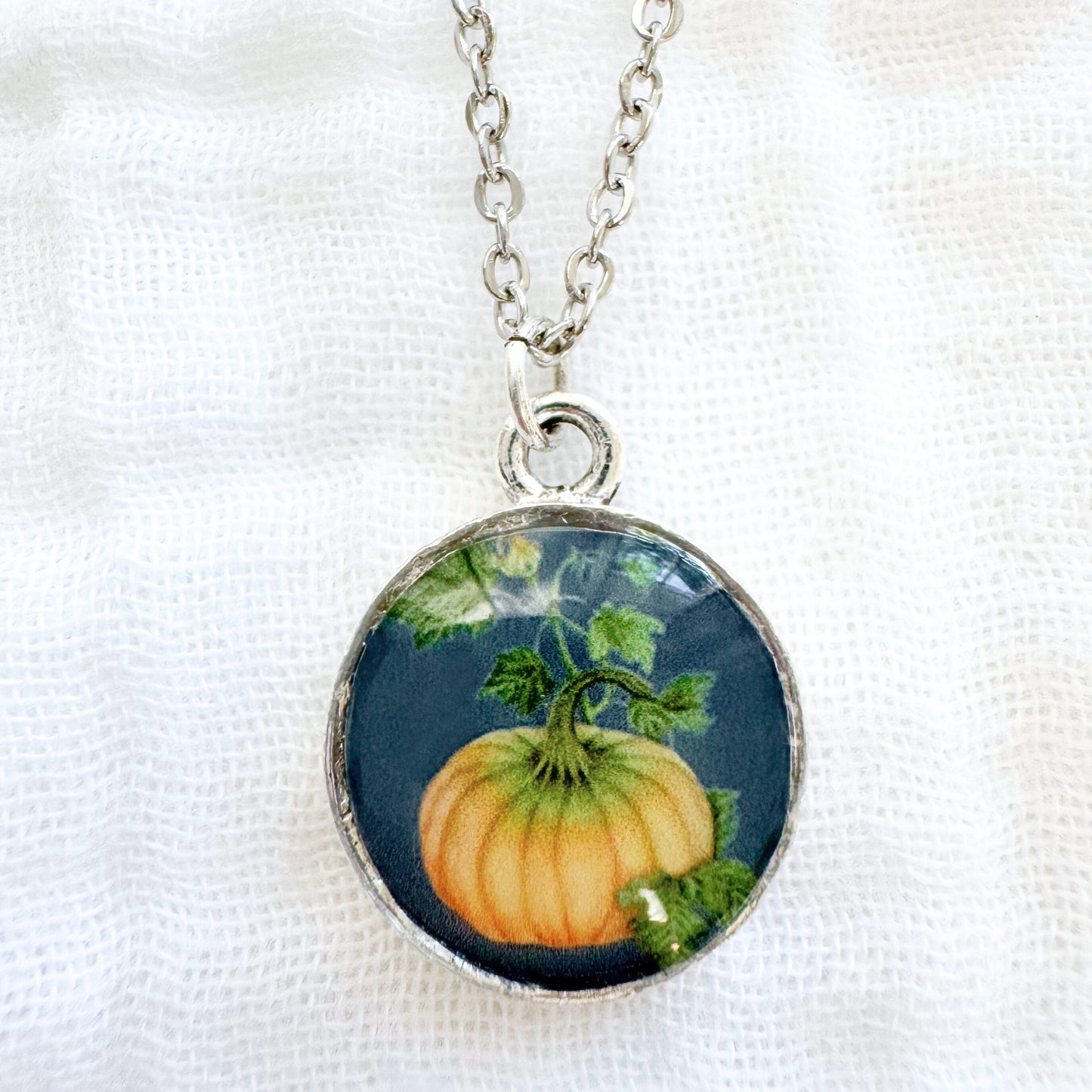 Pumpkin Coin Pendant Necklace | Silver
