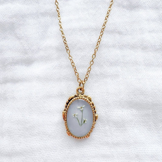 Raechelle Ornate Pressed Flower Necklace | Gold