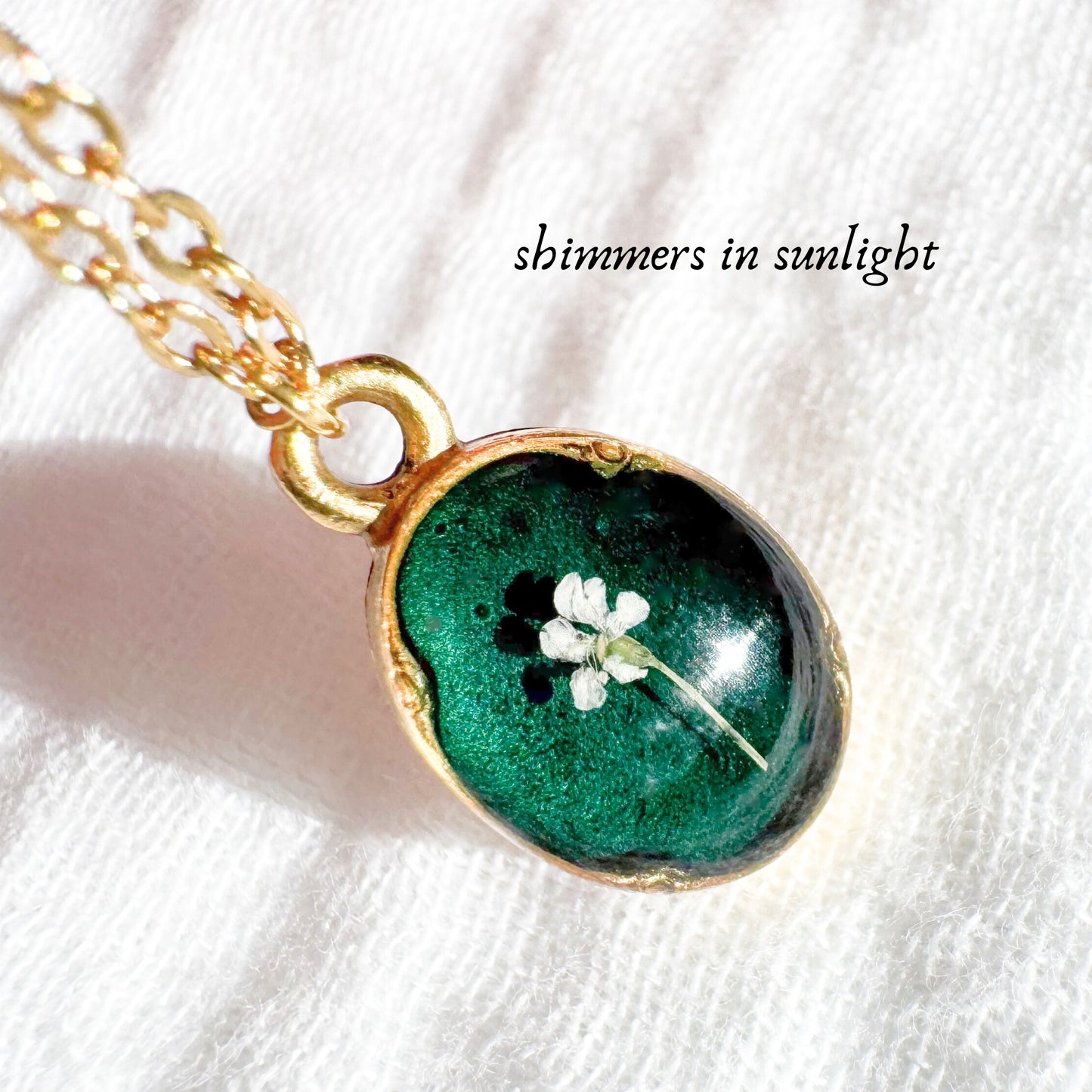 Ramona Mini Ornate Pressed Flower Necklace | Gold