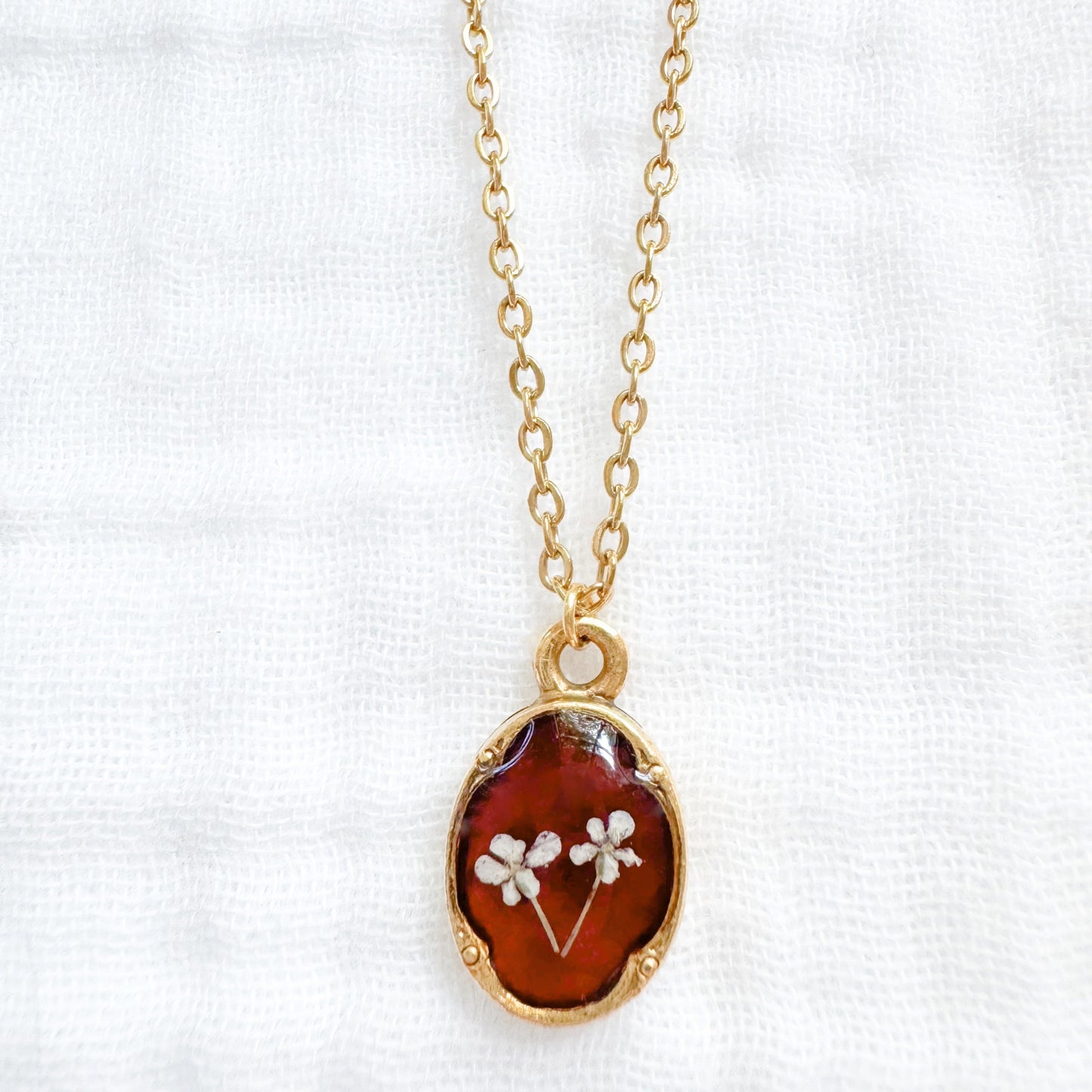 Amber Mini Ornate Pressed Flower Necklace | Reddish-brown, Gold